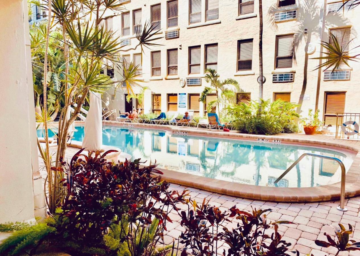 Cozy Studio In The Heart Of The Palm Beach Island - Free Valet Service Exteriör bild