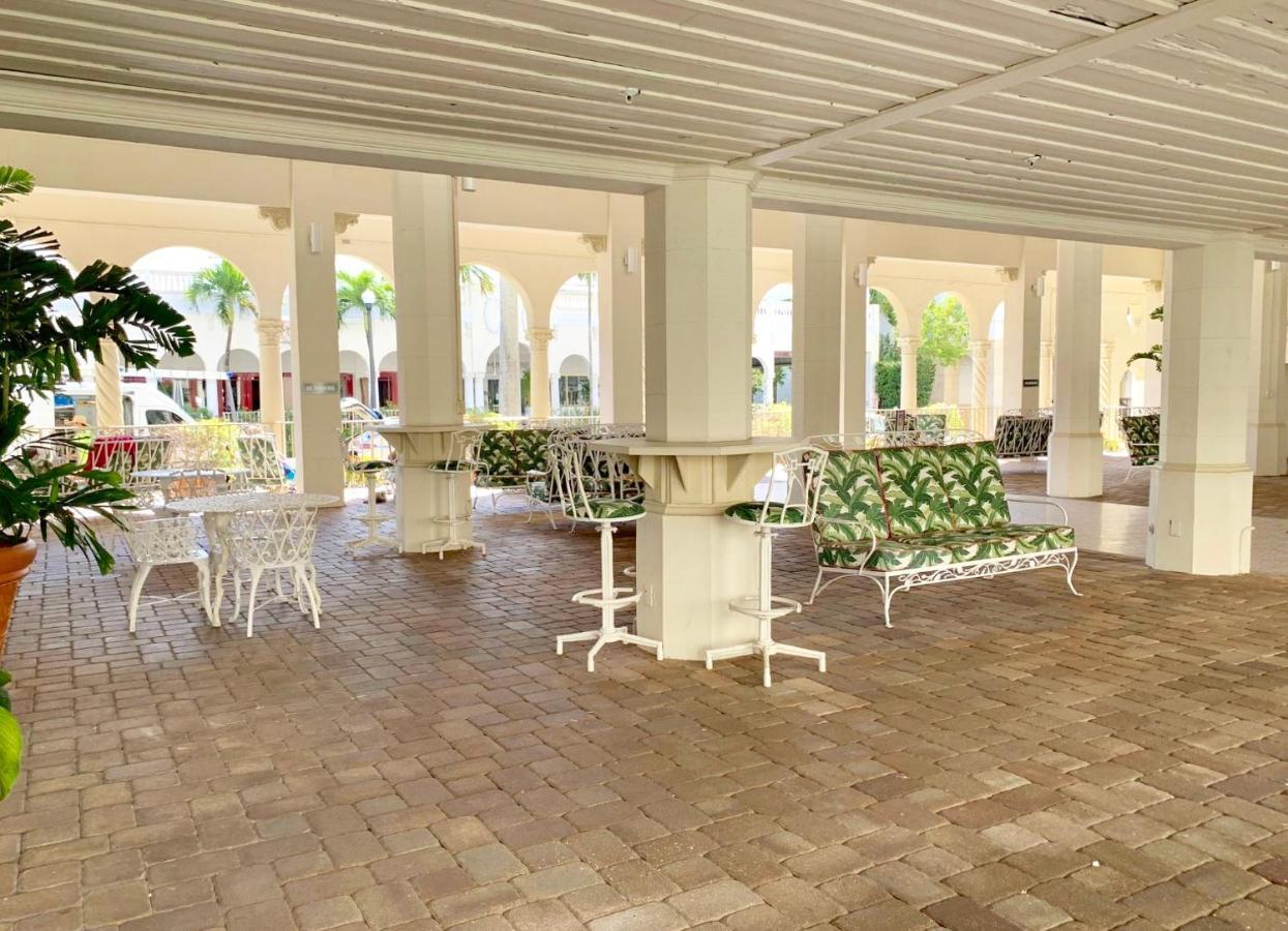 Cozy Studio In The Heart Of The Palm Beach Island Exteriör bild